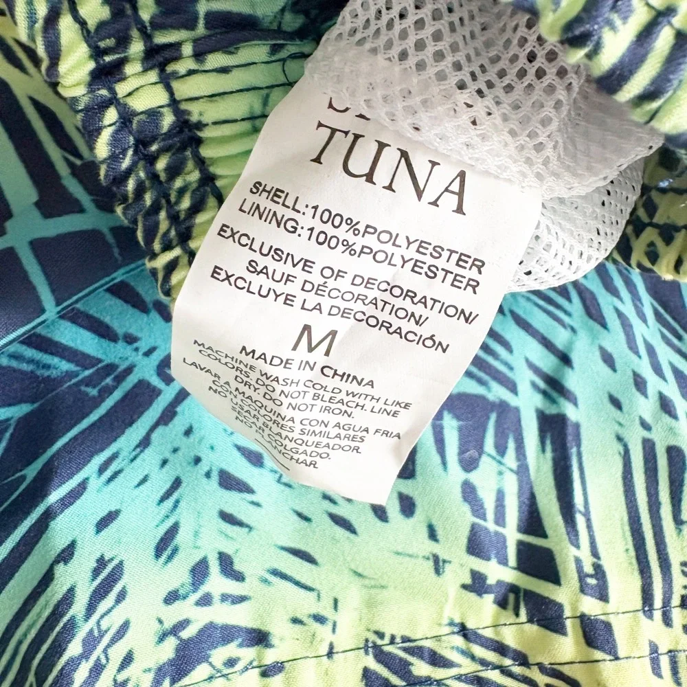 NWT Spicy Tuna Mens UPF 50+ Geometric Abstract Tropical Beach Swim Trunks Size M